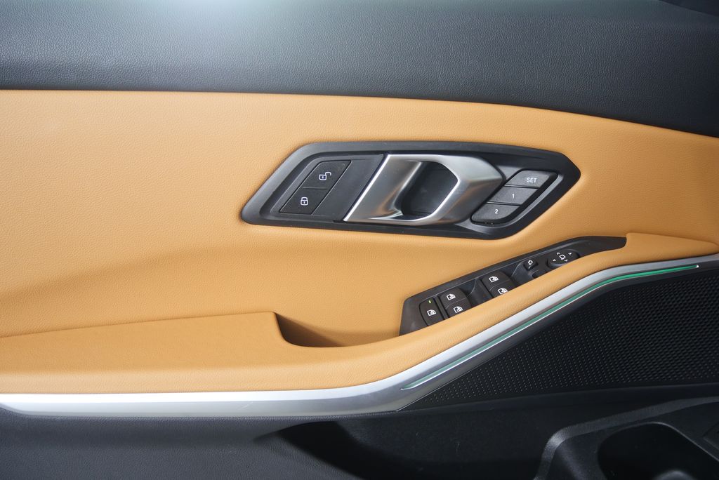 Thumbnail: 2025 BMW 3 Series - 9