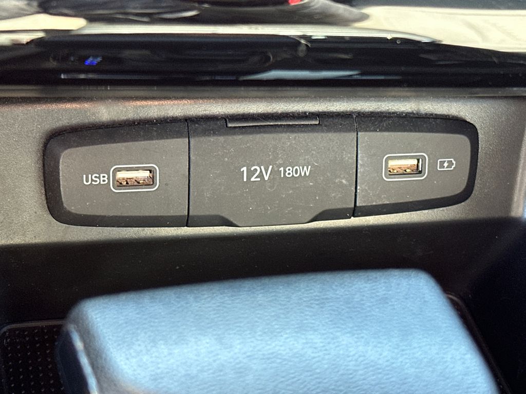 Used 2022 Black Hyundai SEL image 32