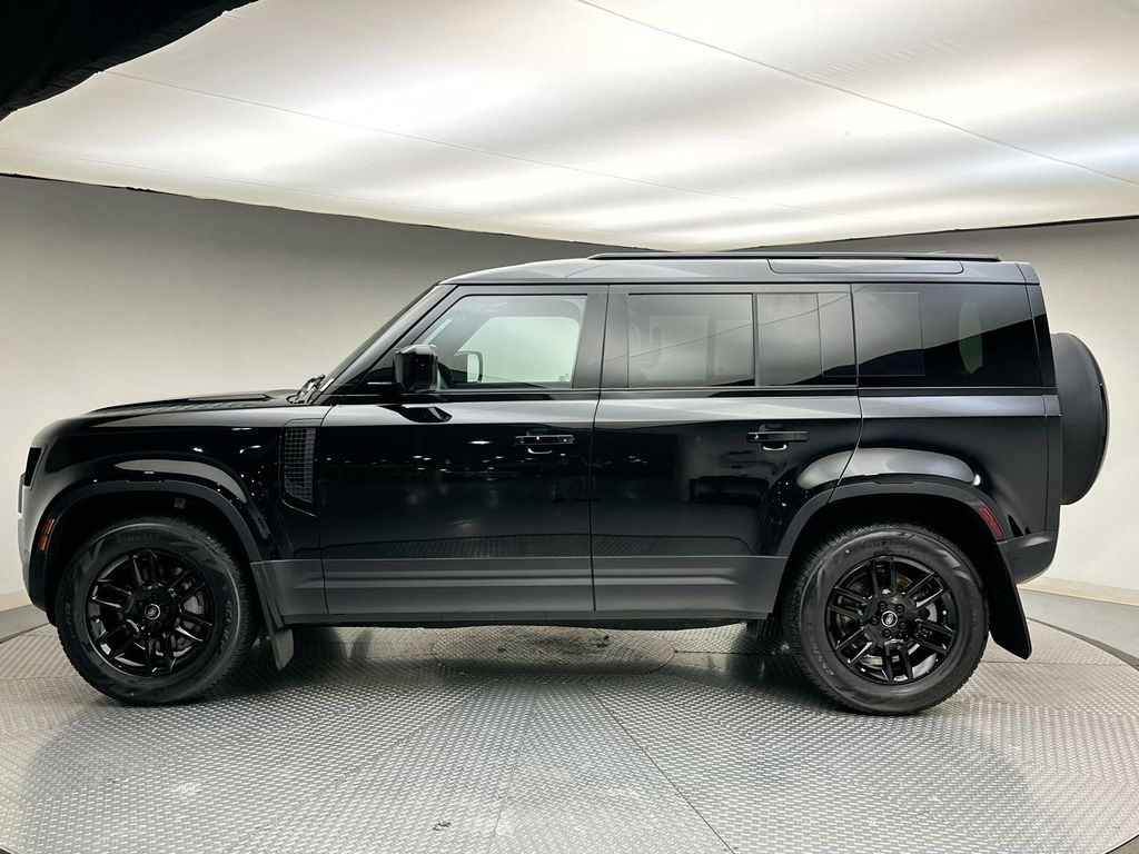 2025 Land Rover Defender 110 2