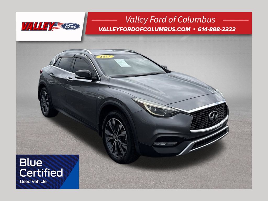 2017 INFINITI QX30 Premium AWD