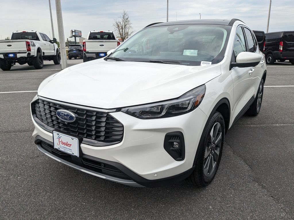 2025 Ford Escape Platinum
