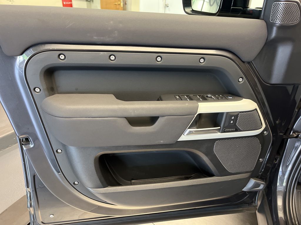 Thumbnail: 2023 Land Rover Defender - 11