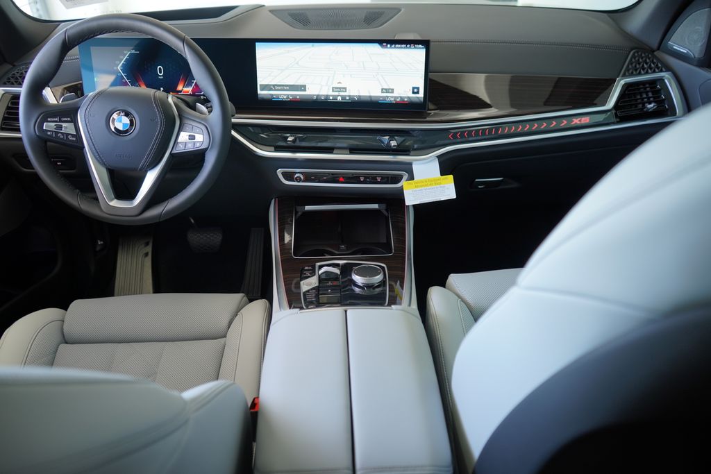 Thumbnail: 2026 BMW X5 - 14