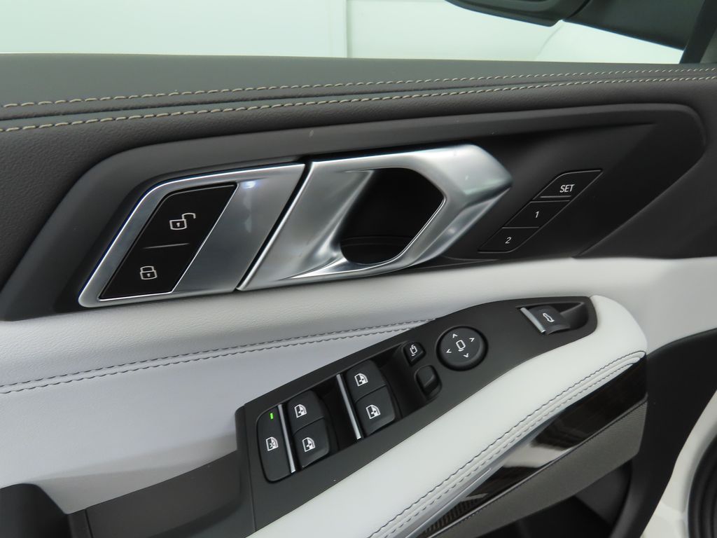 Thumbnail: 2026 BMW X5 - 23