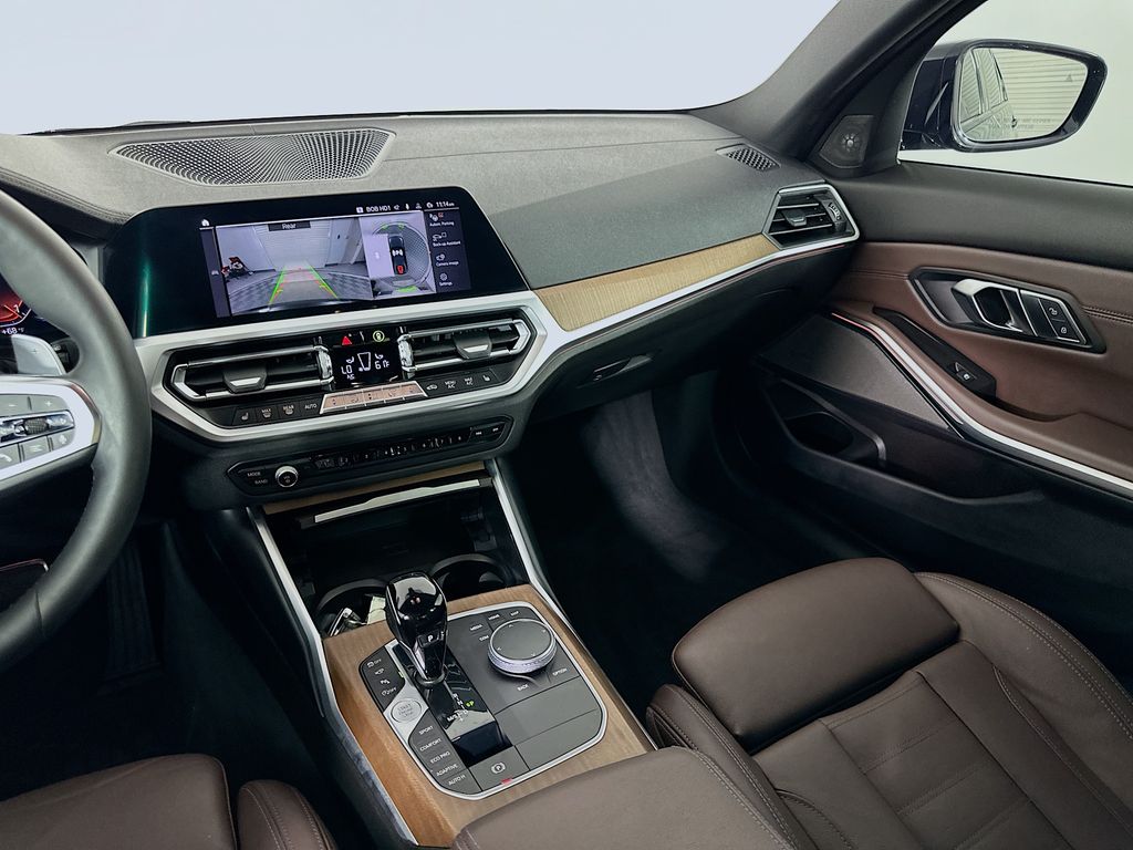 Thumbnail: 2020 BMW 3 Series - 24