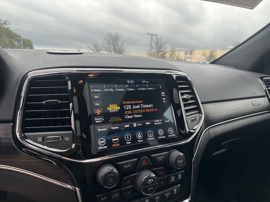 Used Car 2021 Jeep Grand Cherokee  80th Anniversary Edition For Sale Under $30,000 In Austin, Texas