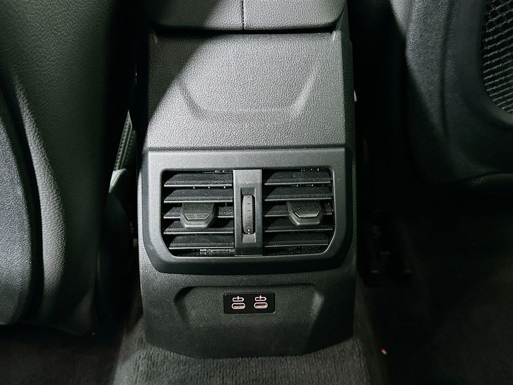 Thumbnail: 2024 BMW 2 Series - 26