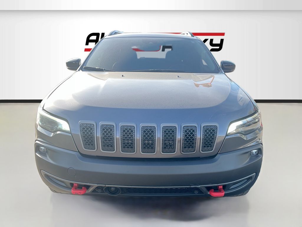 Used 2022 Gray Jeep Trailhawk image 2