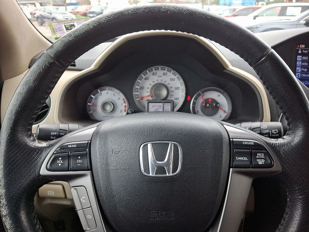 Thumbnail: 2013 Honda Pilot - 21