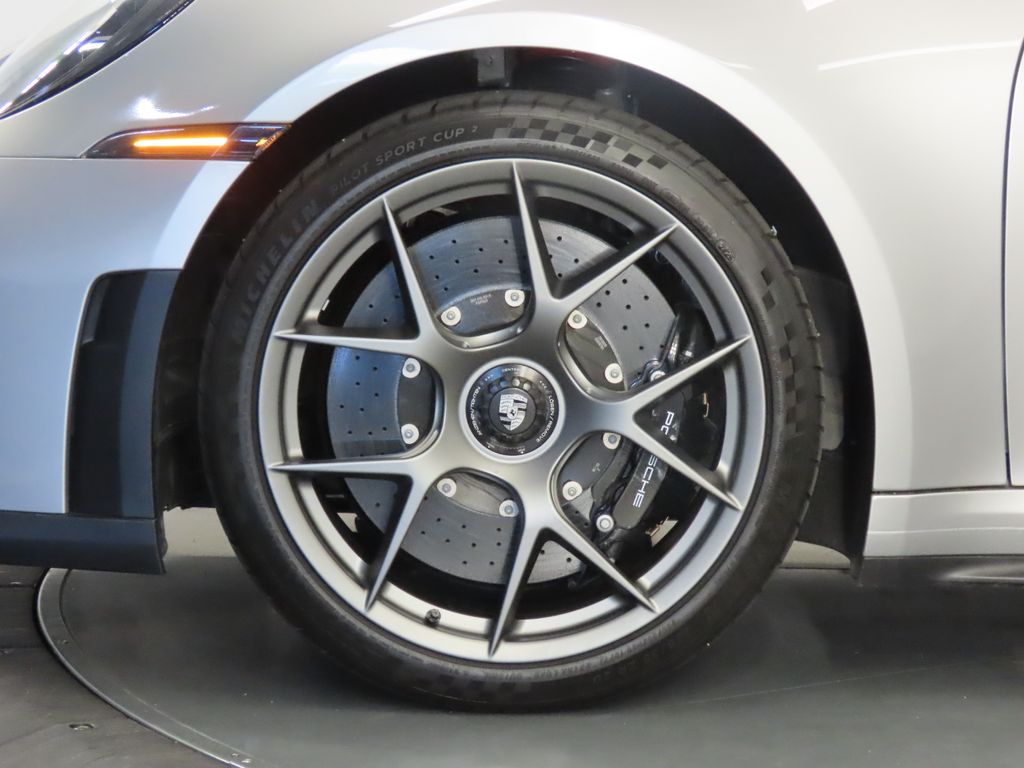 Thumbnail: 2026 Porsche 911 - 11
