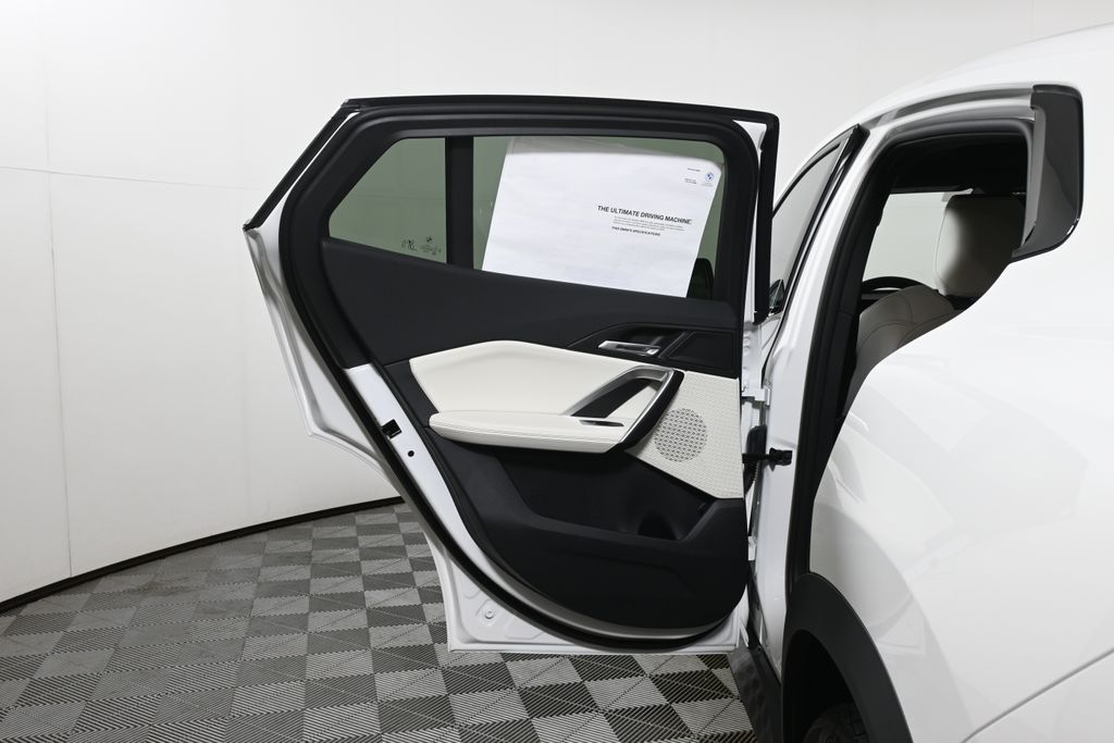 Thumbnail: 2027 BMW X2 - 27
