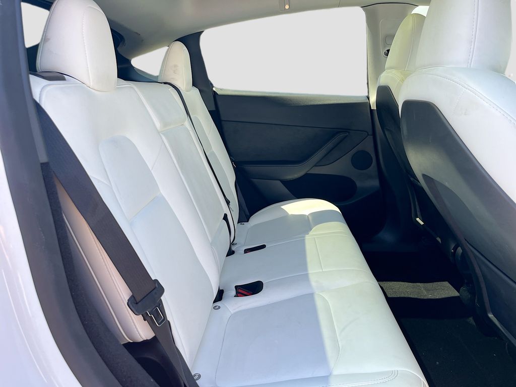 Used 2024 White Tesla Standard Range image 28