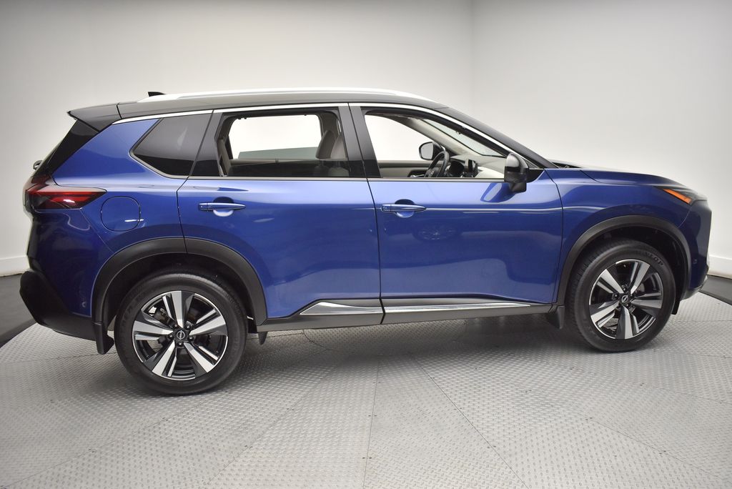 2022 Nissan Rogue SL 4