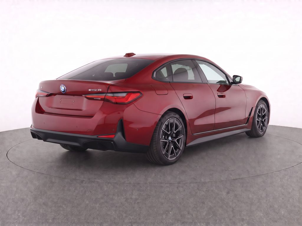 Thumbnail: 2023 BMW i4 - 3
