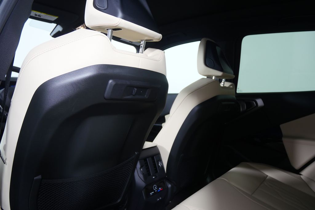 Thumbnail: 2026 BMW X3 - 16