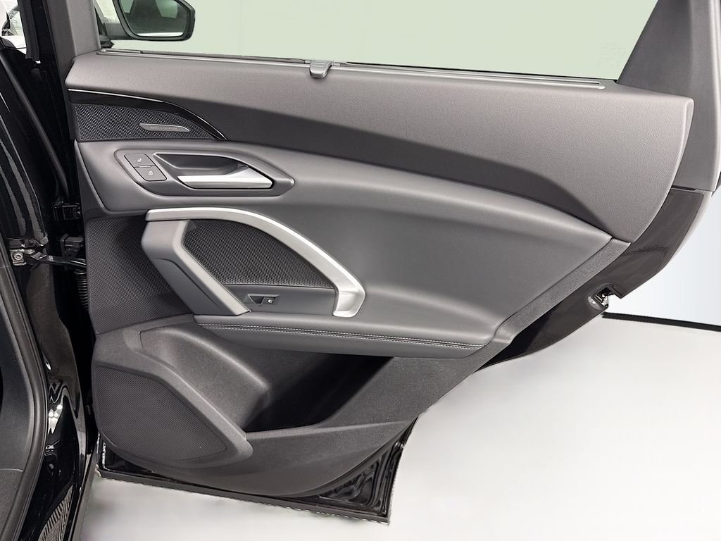 Thumbnail: 2025 Audi Q5 - 27