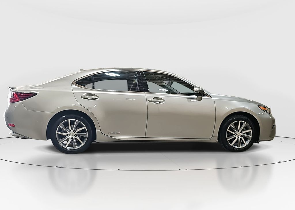 Used 2018 Lexus ES Sedan