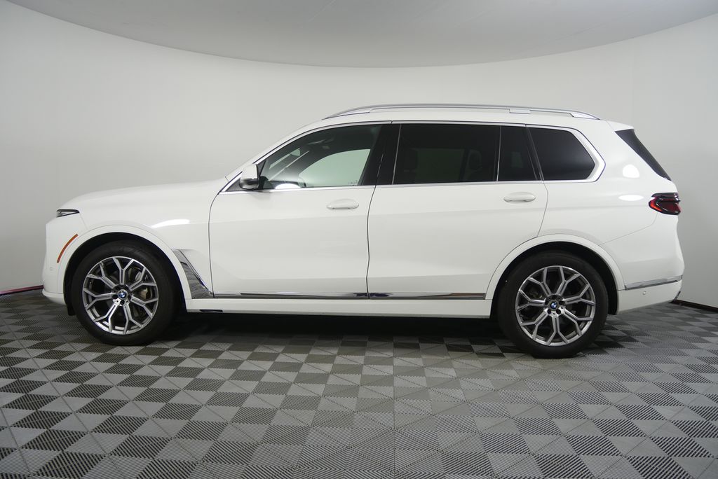 Thumbnail: 2025 BMW X7 - 6