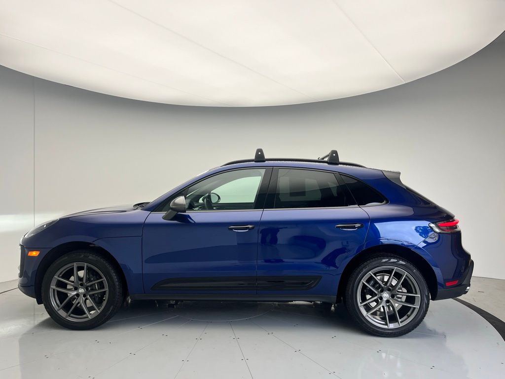 2024 Porsche Macan T 2