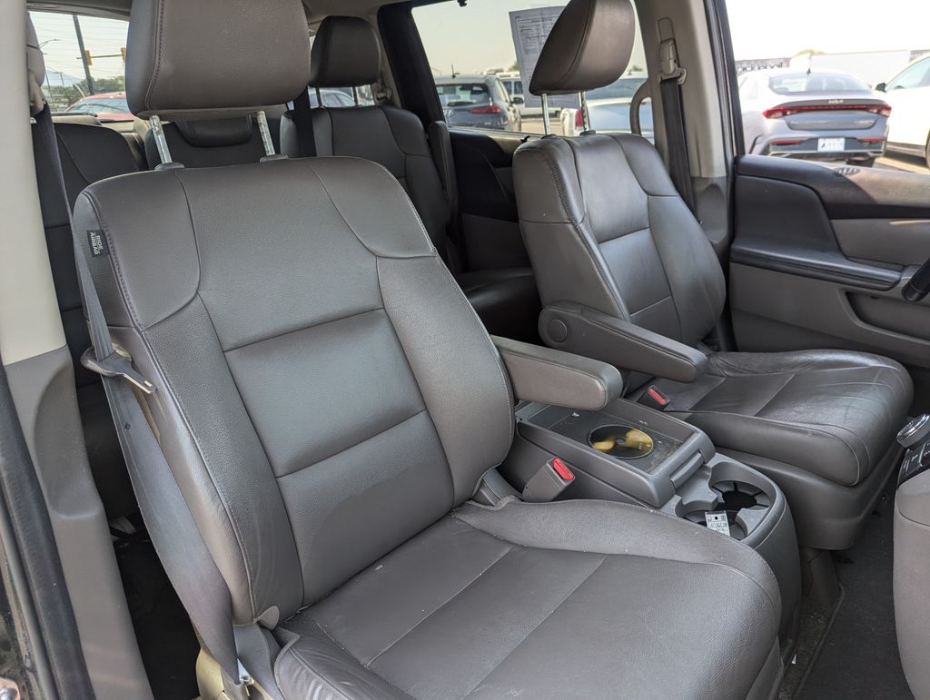 2016 Honda Odyssey EX-L 38