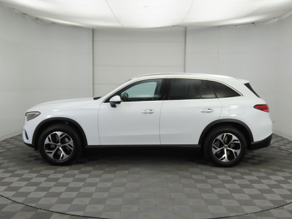 Thumbnail: 2026 Mercedes-Benz GLC - 8