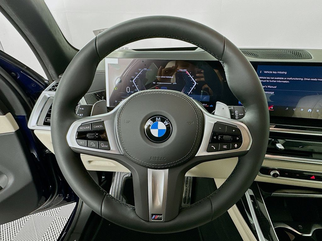 Thumbnail: 2026 BMW X7 - 10