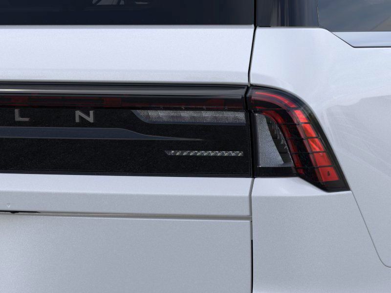 Thumbnail: 2025 Lincoln Navigator - 21