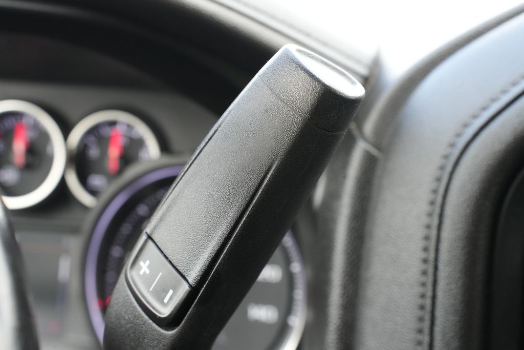 2020 Chevrolet Silverado 1500 LTZ - 11
