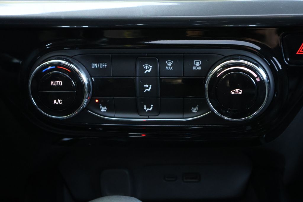 Thumbnail: 2024 Chevrolet Trax - 18