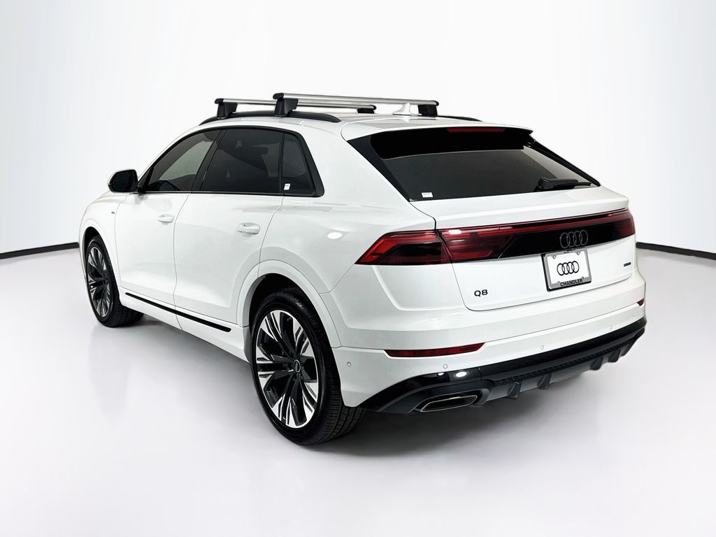Thumbnail: 2026 Audi Q8 - 7