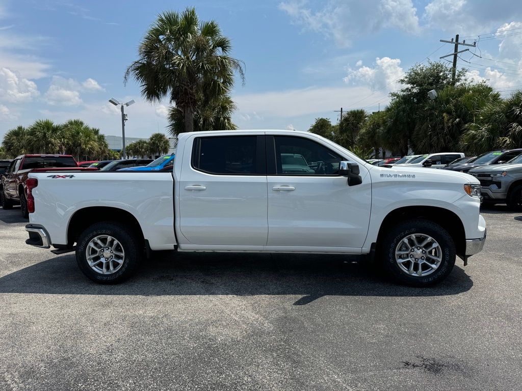 2024 Chevrolet Silverado 1500 LT 9