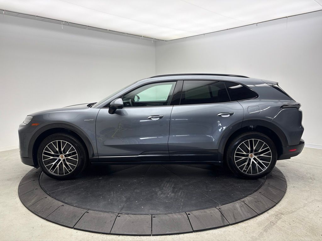 Thumbnail: 2026 Porsche Cayenne - 2