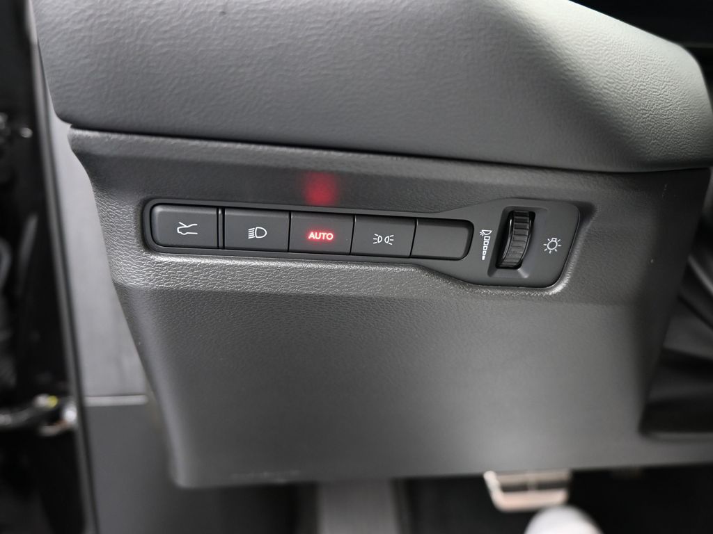 Used 2024 Diamond Black Crystal Pearlcoat Dodge R/T Scat Pack image 39