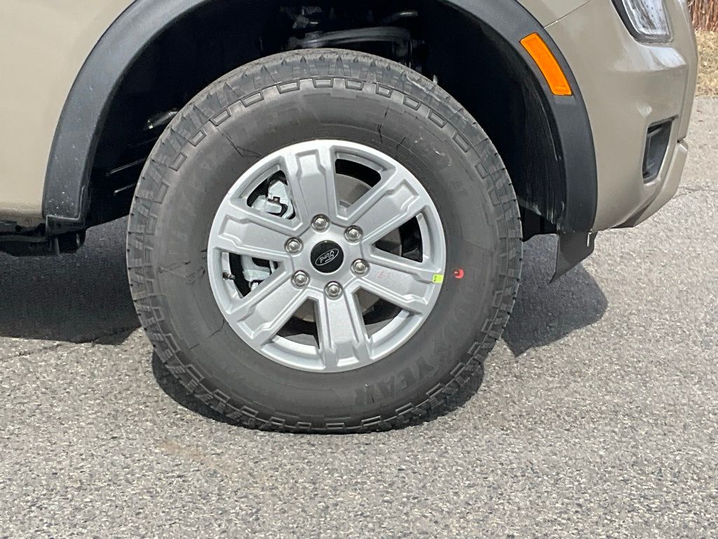 New 2026 Gray Ford XL image 22