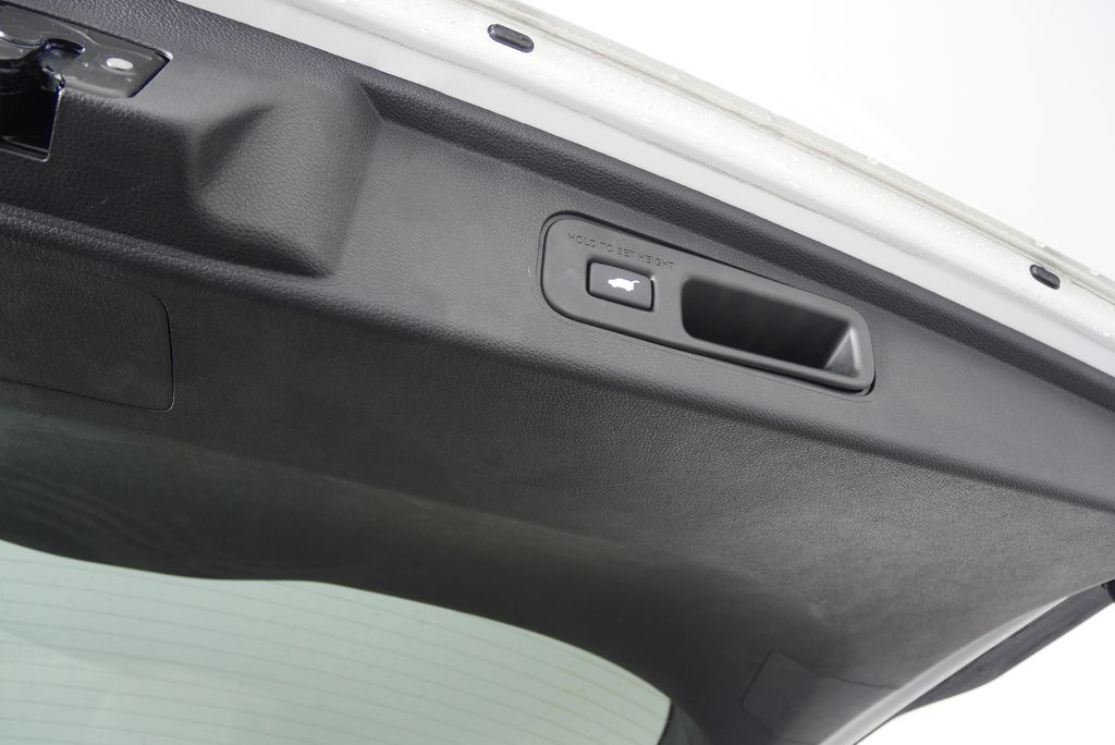 Thumbnail: 2023 Honda Odyssey - 20