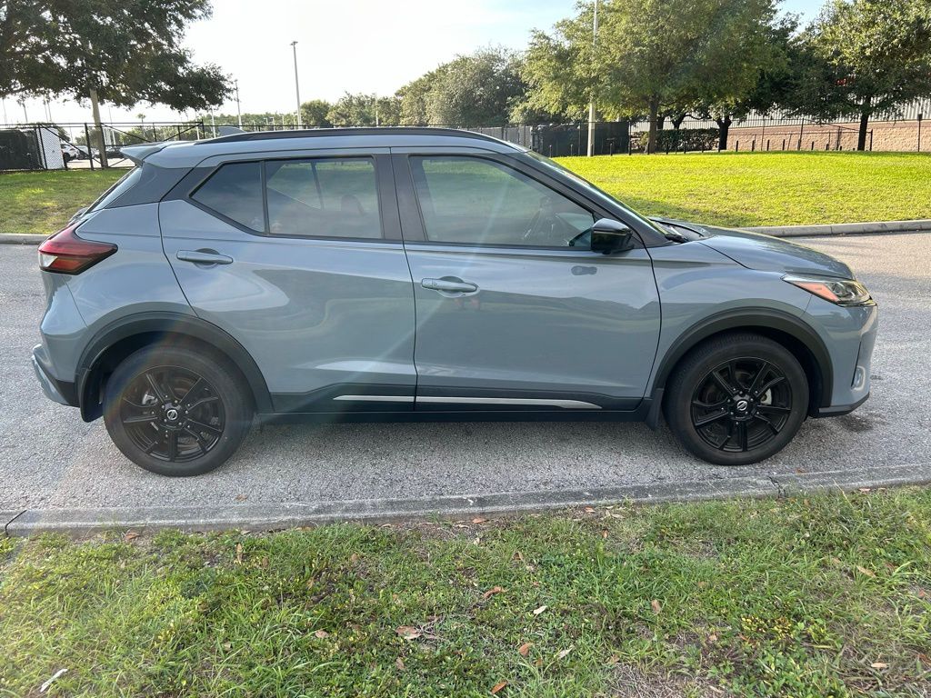 Thumbnail: 2021 Nissan Kicks - 6