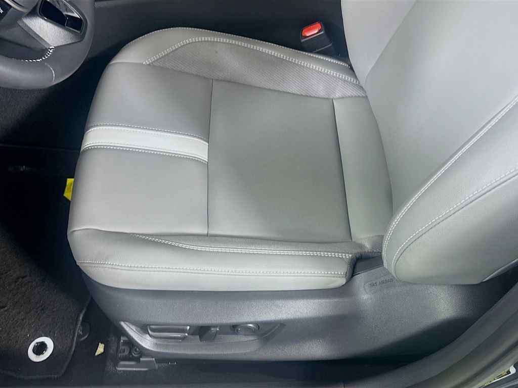 Thumbnail: 2025 Toyota Camry - 20