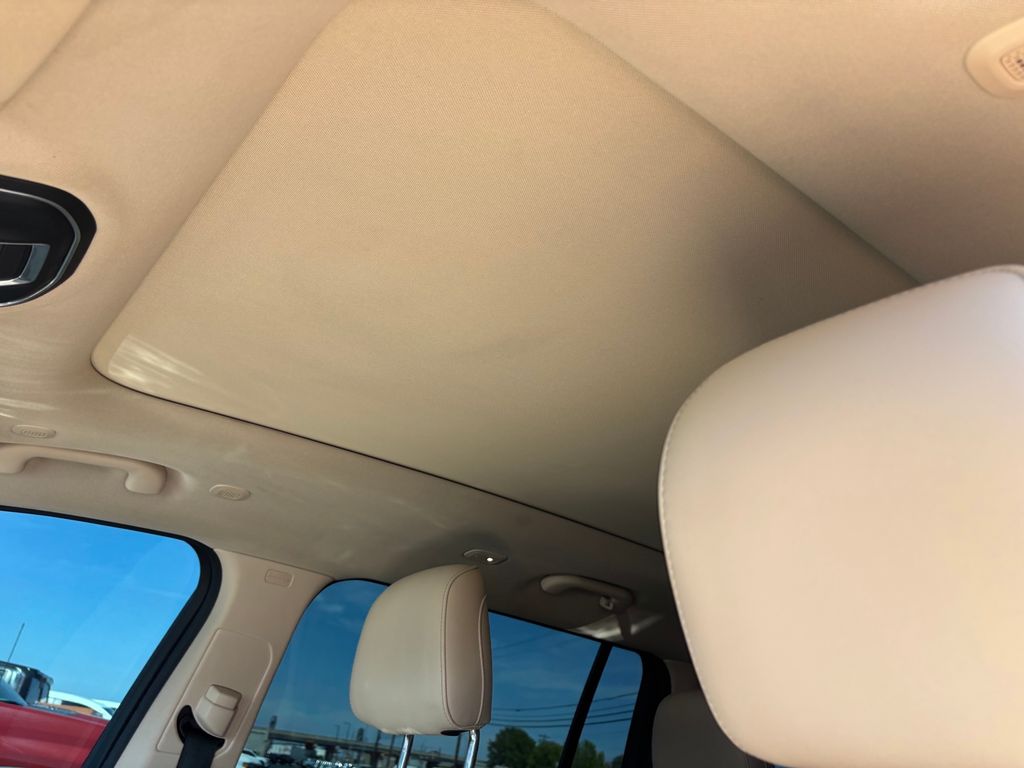 Used Car 2022 Jeep Grand Cherokee L  Limited For Sale Under $30,000 In Austin, Texas