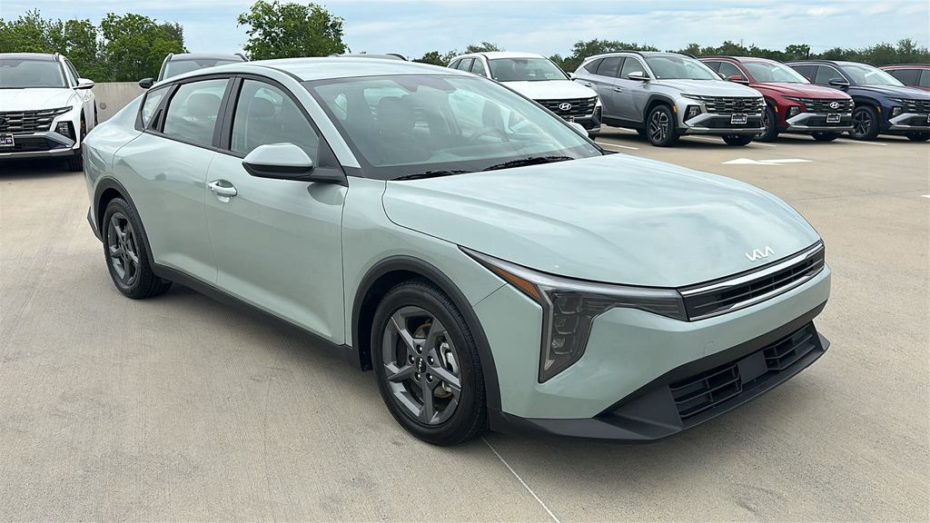 2025 Kia K4 LXS Blue at Baytown Hyundai
