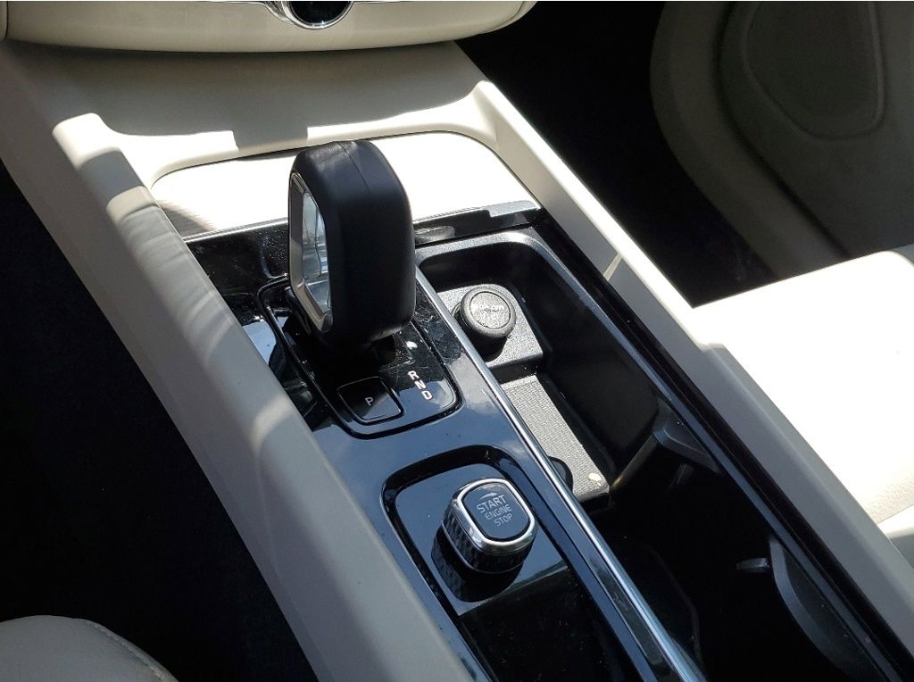 2023 Volvo XC60 Plus - Photo 16
