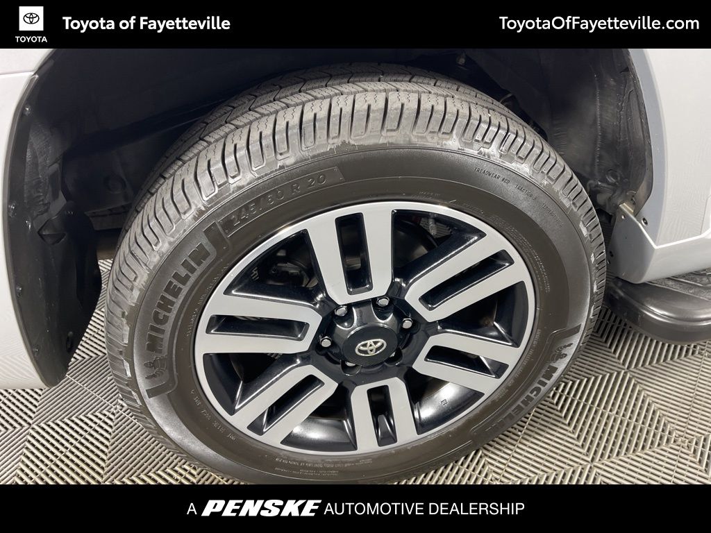 Thumbnail: 2023 Toyota 4Runner - 17