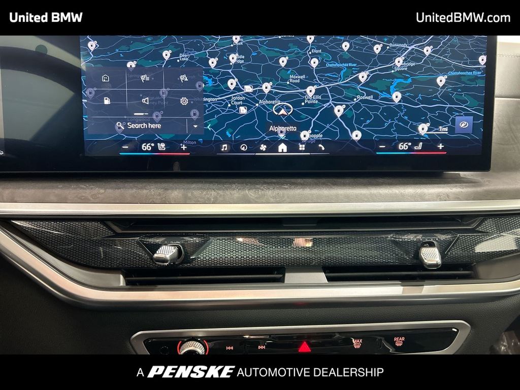 2025 BMW X7 xDrive40i 18