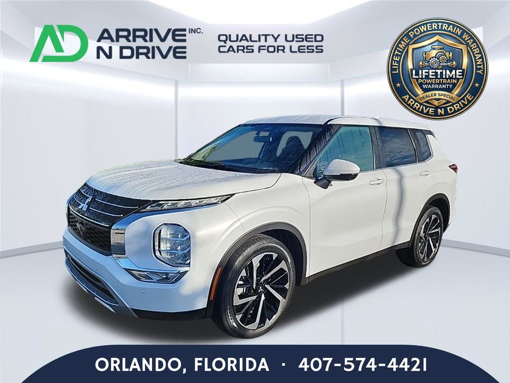 White 2024 Mitsubishi Outlander SUV / Crossover Front-Wheel Drive Continuously Variable Transmission