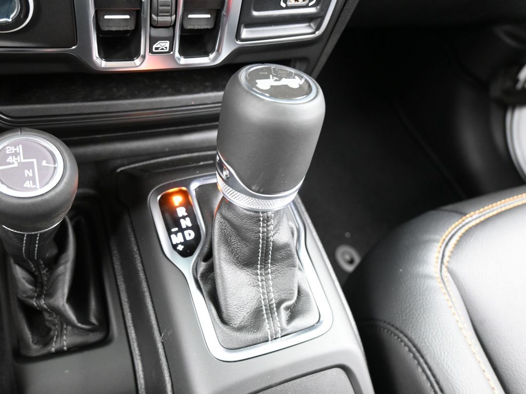 New 2025 Bright White Clearcoat Jeep Sahara image 19