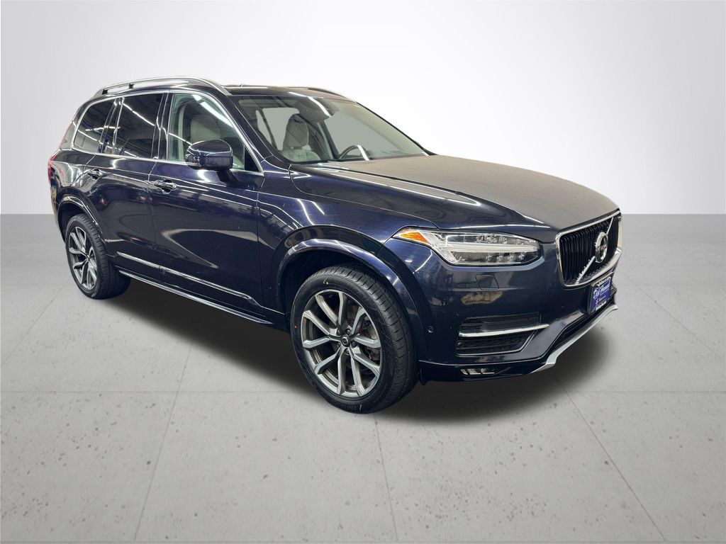 2019 Volvo XC90 T5 Momentum