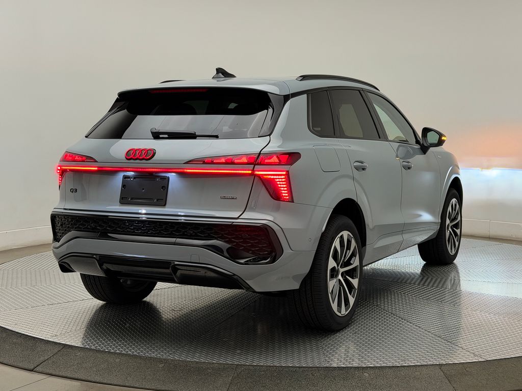 Thumbnail: 2026 Audi Q3 - 8