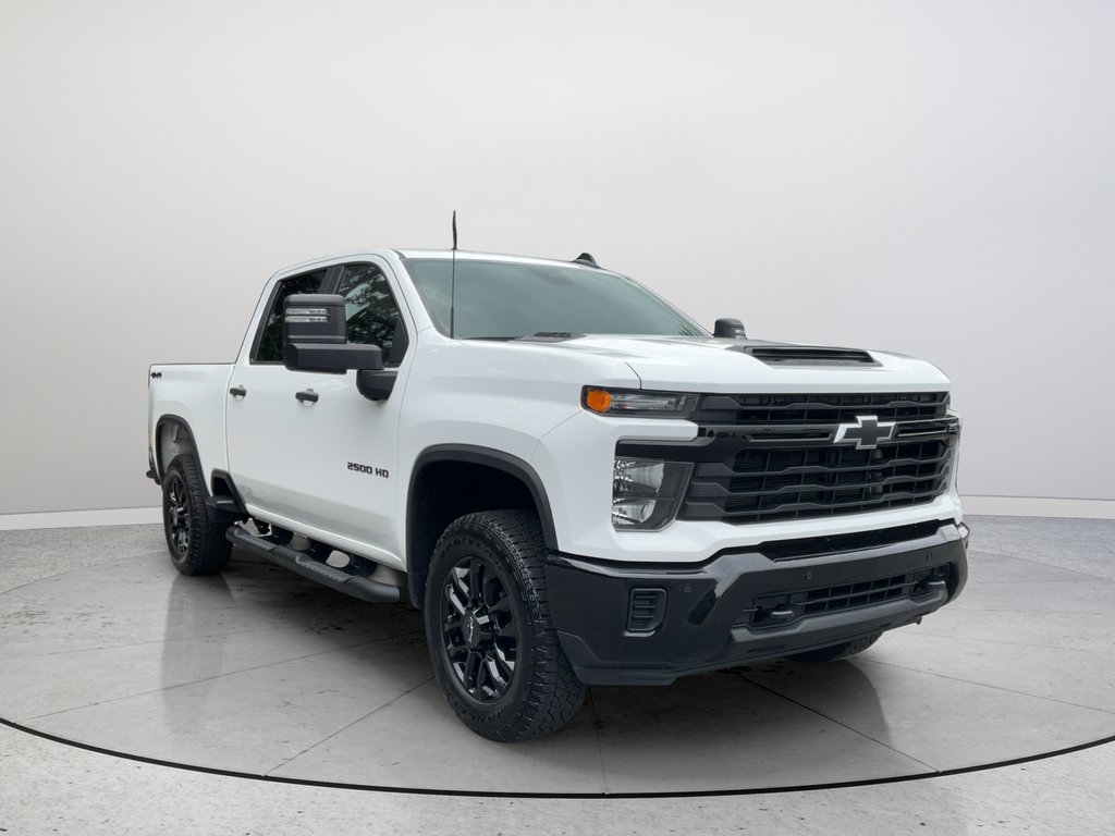 Summit White 2025 Chevrolet Silverado 2500HD Pickup Truck Four-Wheel Drive Automatic