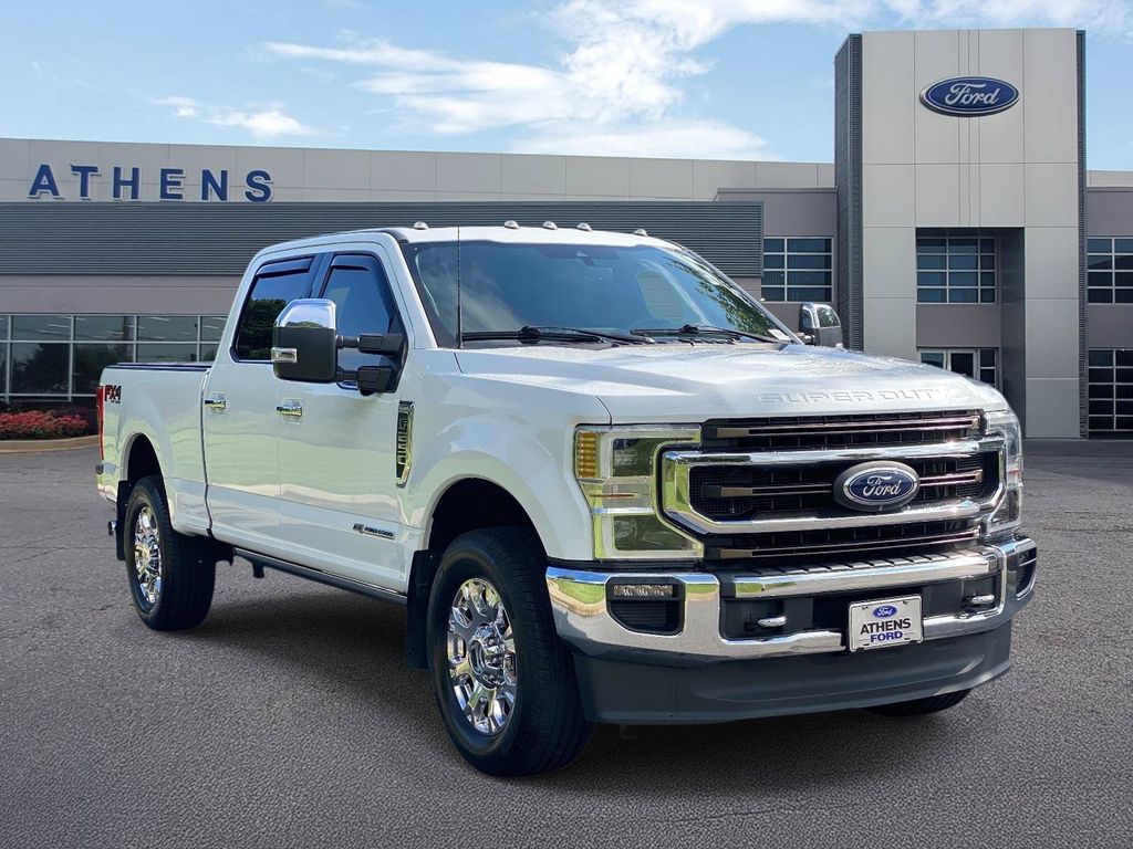 Oxford White 2022 Ford F-250 Super Duty Pickup Truck Four-Wheel Drive Automatic