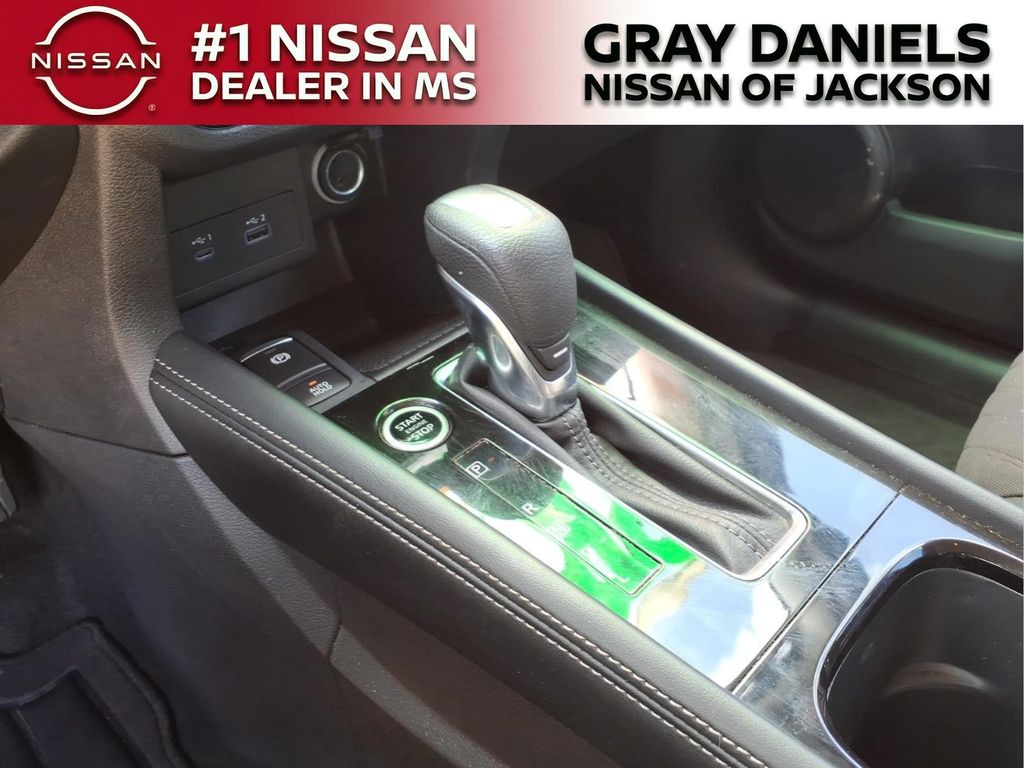 Used 2022 Nissan Kicks SUV