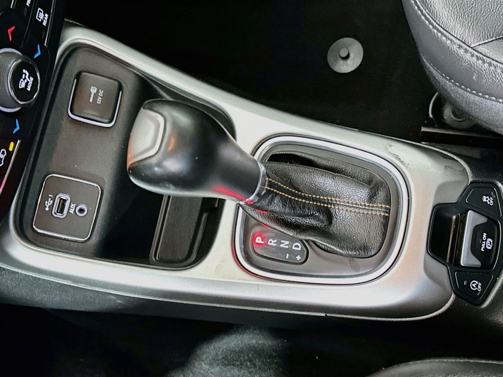 Thumbnail: 2019 Jeep Compass - 16